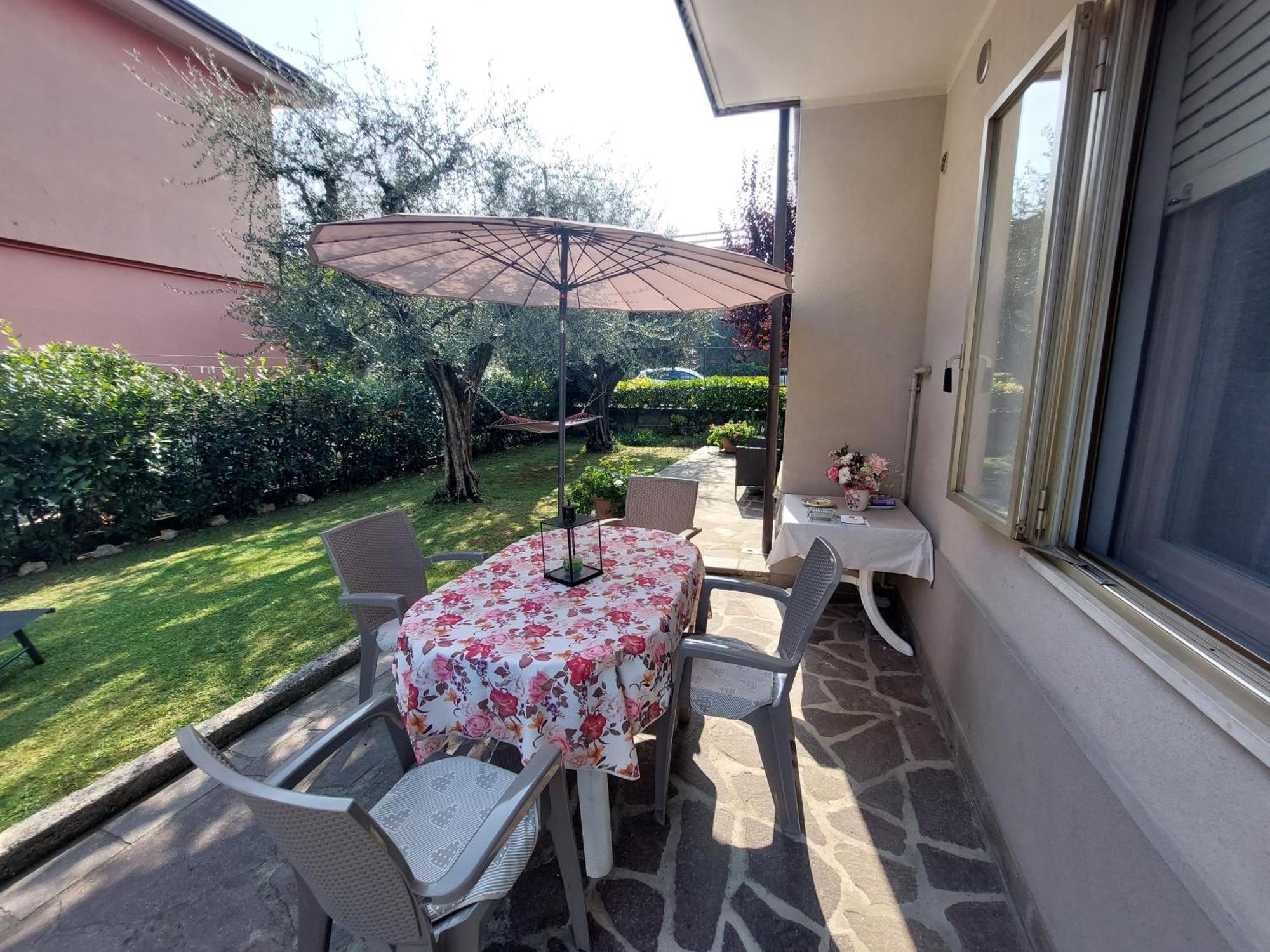 Appartamento Oasi Verde Lago Desenzano del Garda Exterior photo